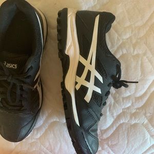 ASIC turf shoes